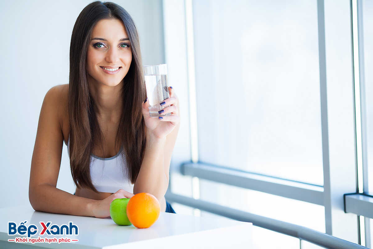 uống nước đúng cách giúp giảm cân hiệu quả