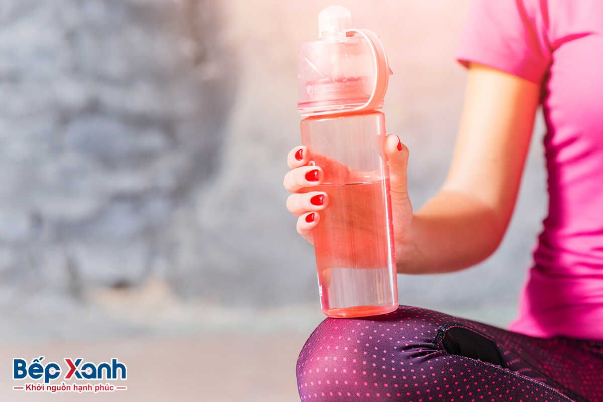 uống nước đúng cách giúp giảm cân hiệu quả