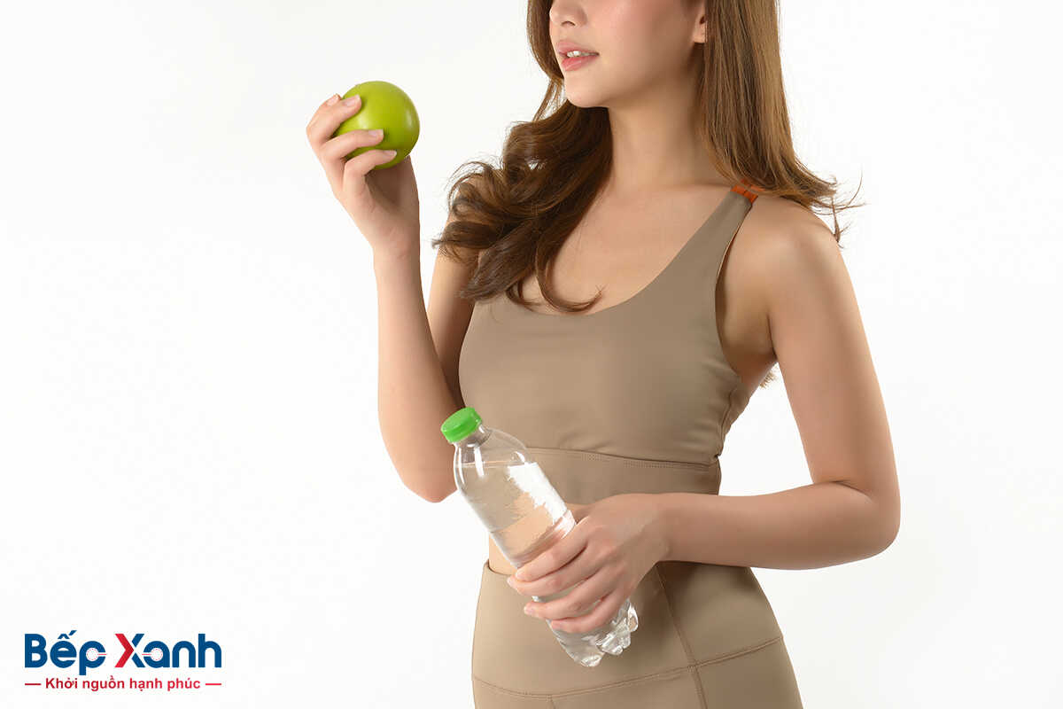 Uống nước đúng cách giúp giảm cân hiệu quả
